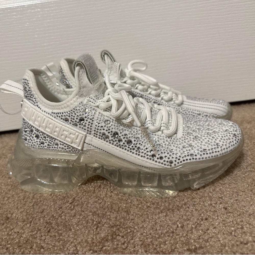 Steve Madden White and Silver Sneakers Size 6